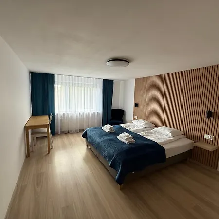 Kamienna Gora Ltc דירה *