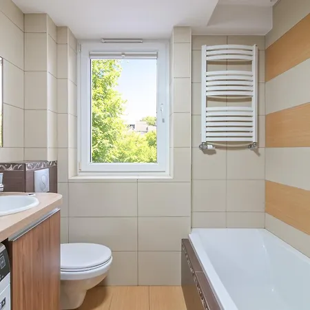 Kamienna Gora Ltc דירה גדינייה