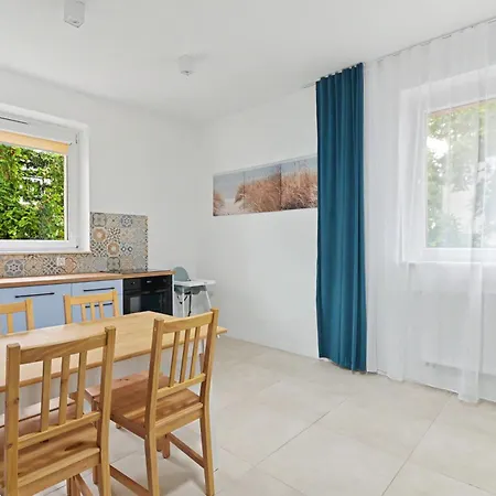 Apartment Kamienna Gora Ltc *