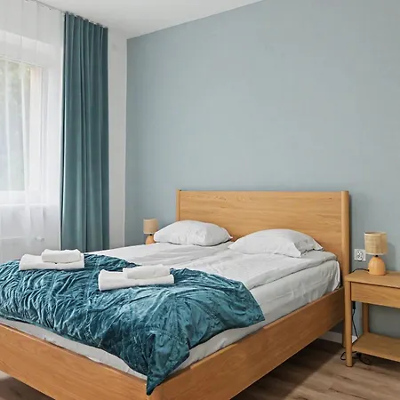 Apartment Kamienna Gora Ltc *